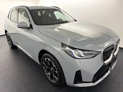 BMW X3 xDrive 48V 40d M Sport — SUV Premium diesel hybride, 27'600 km seulement — intérieur