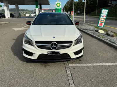 Mercedes-Benz CLA 45 AMG 4MATIC — Berline sportive 360 ch, traction intégrale, 81 750 km — rear view
