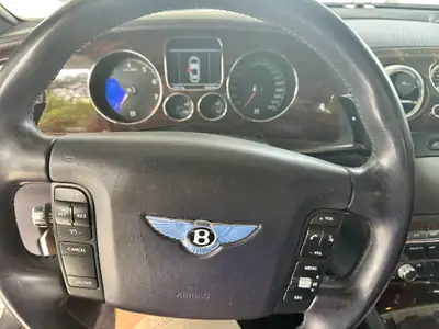 Bentley Continental Cabriolet 2009 — Décapotable de prestige, 85'000 km — dashboard