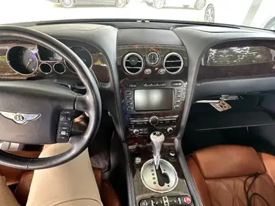 Bentley Continental Cabriolet 2009 — Décapotable de prestige, 85'000 km — detail