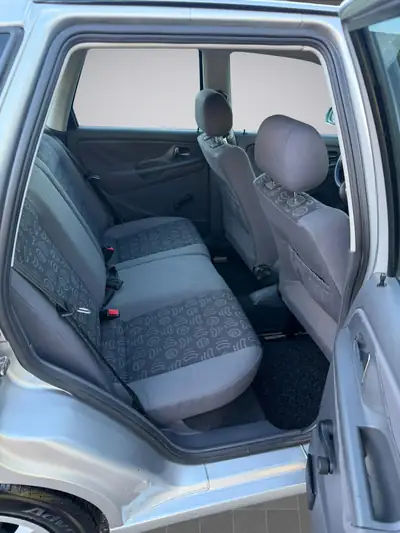 SEAT Ibiza 1.4 Signo 2001 — Citadine d'époque, entretien complet, première main — Miniatura 11