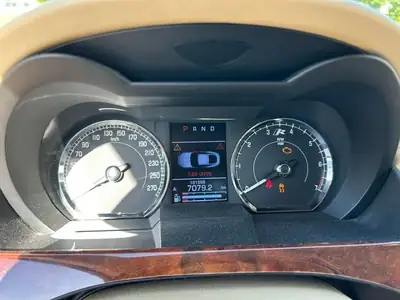 Jaguar XK 4.2 V8 XKR — Coupé British Racing Green, 416 ch superchargé, Youngtimer d'exception — détail