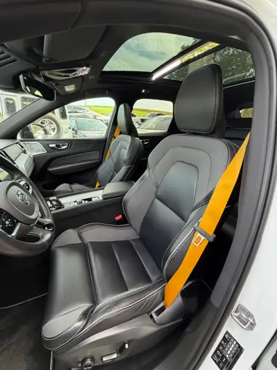 Volvo XC60 T8 eAWD Polestar — Hybride rechargeable haute performance, 78 500 km — Innenraum