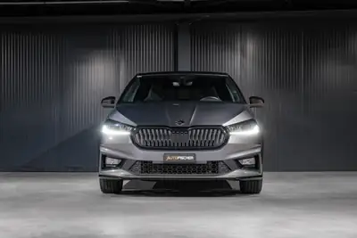 Skoda Fabia 1.0 TSI Monte Carlo DSG — Citadine dynamique, garantie usine 5 ans — vista posteriore