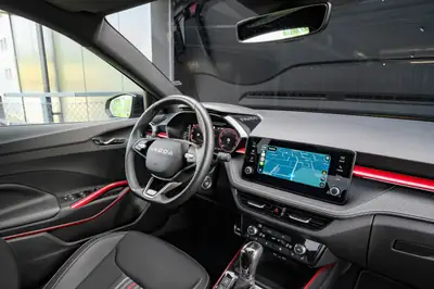 Skoda Fabia 1.0 TSI Monte Carlo DSG — Citadine dynamique, garantie usine 5 ans — Miniatura 14