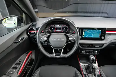 Skoda Fabia 1.0 TSI Monte Carlo DSG — Citadine dynamique, garantie usine 5 ans — Miniatura 16
