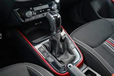 Skoda Fabia 1.0 TSI Monte Carlo DSG — Citadine dynamique, garantie usine 5 ans — Miniatura 21