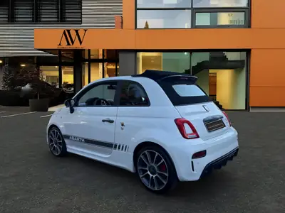 FIAT 500 Abarth 595 C — Cabriolet sportif 180 ch, sans accident, équipement premium — interni