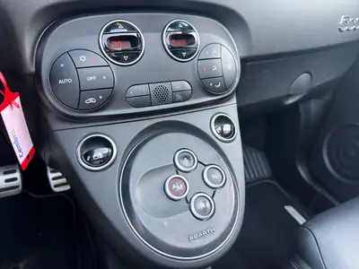 FIAT 500 Abarth 595 C — Cabriolet sportif 180 ch, sans accident, équipement premium — Miniatura 15
