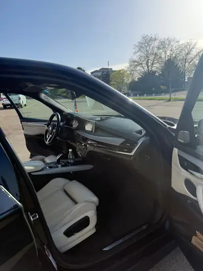 BMW X5 M50d — SUV premium diesel, 381 ch et transmission intégrale — Seitenansicht