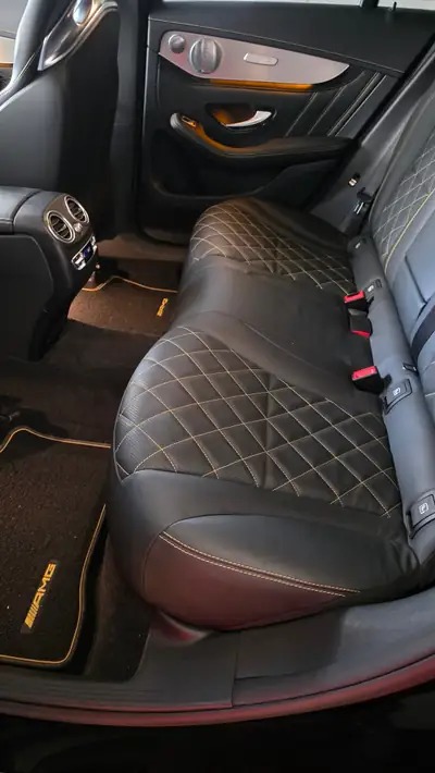 Mercedes-Benz GLC 63 AMG Coupé — V8 510 ch, 4MATIC+, édition collector — Miniatura 7