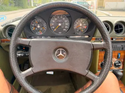Mercedes-Benz SL 280 1982 — Roadster sportif classique, contrôle technique réussi — dettaglio