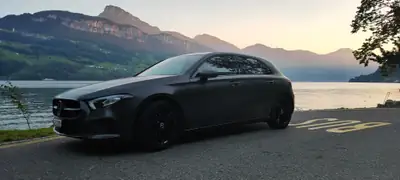 Mercedes-Benz Classe A 180 d — Diesel efficace, 200000 km, design anthracite — côté