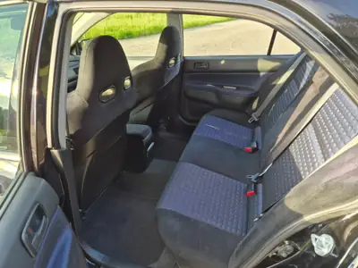 Mitsubishi Lancer EVO VIII 2.0T — La légende sportive japonaise, 265 ch de pure performance — Miniature 9