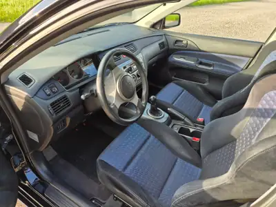Mitsubishi Lancer EVO VIII 2.0T — La légende sportive japonaise, 265 ch de pure performance — Miniature 8