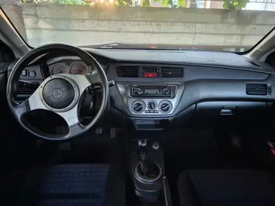 Mitsubishi Lancer EVO VIII 2.0T — La légende sportive japonaise, 265 ch de pure performance — Miniature 11