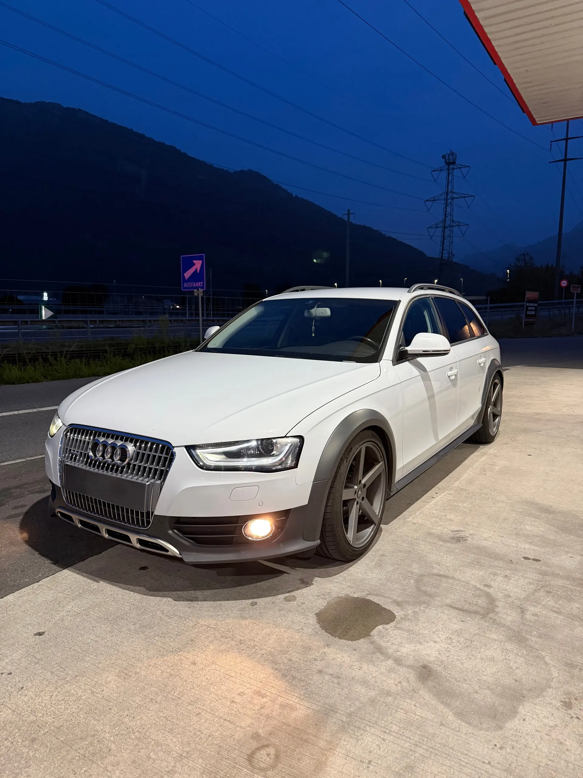 Audi A4 Allroad 2.0 TDI 177 ch — Break premium tout-terrain, sans accident