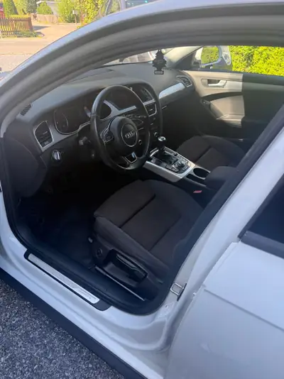 Audi A4 Allroad 2.0 TDI 177 ch — Break premium tout-terrain, sans accident — arrière