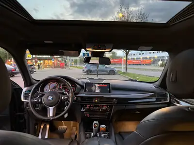 BMW X6 30d xDrive 2016 — SUV coupé premium, moteur diesel performant, kilométrage ultra-réduit — détail