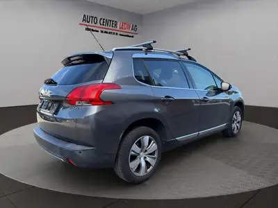 Peugeot 2008 1.6 BlueHDi Allure — SUV compact diesel économe, sans accident — Detail