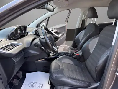 Peugeot 2008 1.6 BlueHDi Allure — SUV compact diesel économe, sans accident — Miniatur 9