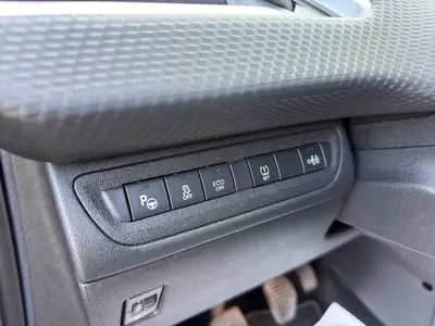 Peugeot 2008 1.6 BlueHDi Allure — SUV compact diesel économe, sans accident — Miniatur 23