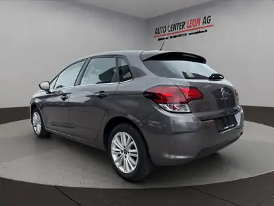 Citroën C4 1.2 PureTech Feel — Berline urbaine automatique, moteur efficient — Innenraum