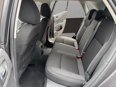Citroën C4 1.2 PureTech Feel — Berline urbaine automatique, moteur efficient — Miniatur 13
