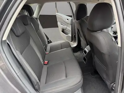 Citroën C4 1.2 PureTech Feel — Berline urbaine automatique, moteur efficient — Miniatur 18