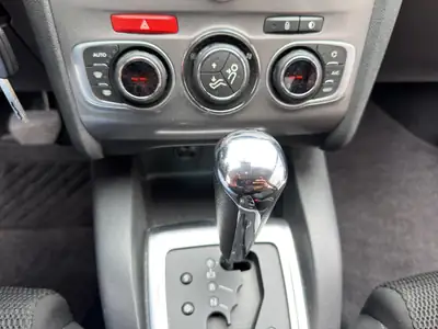 Citroën C4 1.2 PureTech Feel — Berline urbaine automatique, moteur efficient — Miniatur 16
