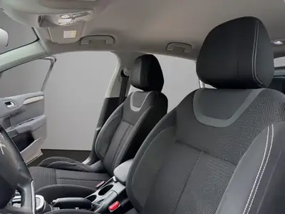Citroën C4 1.2 PureTech Feel — Berline urbaine automatique, moteur efficient — Miniatur 21