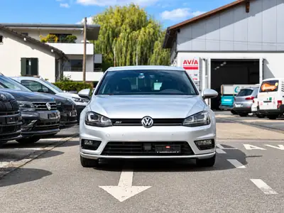 VW Golf 1.2 TSI Cup R-Line — Compacte dynamique, finition sportive et économe — Seitenansicht