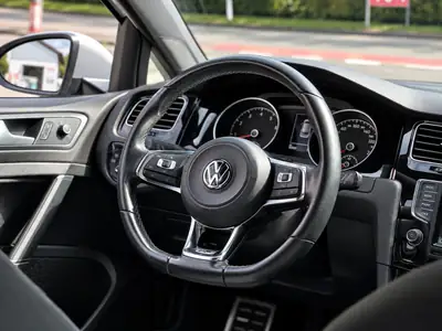 VW Golf 1.2 TSI Cup R-Line — Compacte dynamique, finition sportive et économe — Miniatur 11