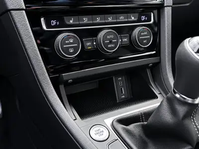 VW Golf 1.2 TSI Cup R-Line — Compacte dynamique, finition sportive et économe — Miniatur 16