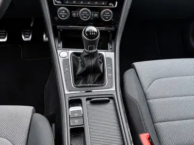 VW Golf 1.2 TSI Cup R-Line — Compacte dynamique, finition sportive et économe — Miniatur 17