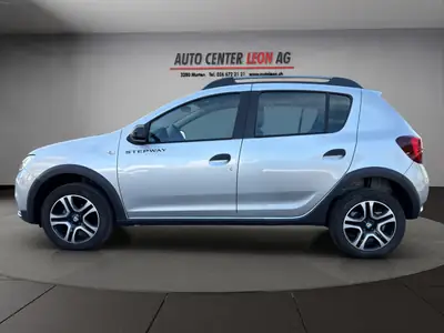 Dacia Sandero TCe 90 Stepway — Citadine robuste, peu kilométrée et bien équipée — vista posteriore
