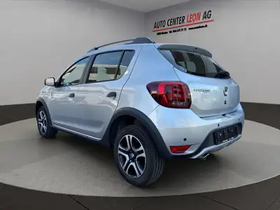 Dacia Sandero TCe 90 Stepway — Citadine robuste, peu kilométrée et bien équipée — interni