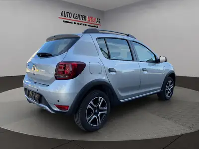 Dacia Sandero TCe 90 Stepway — Citadine robuste, peu kilométrée et bien équipée — dettaglio