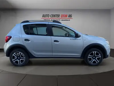 Dacia Sandero TCe 90 Stepway — Citadine robuste, peu kilométrée et bien équipée — Miniatura 7