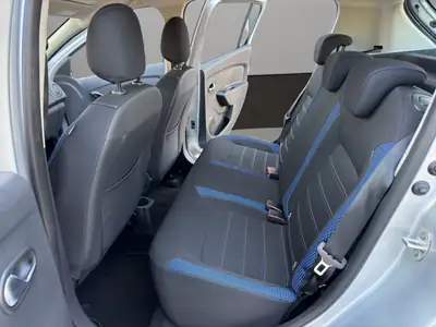 Dacia Sandero TCe 90 Stepway — Citadine robuste, peu kilométrée et bien équipée — Miniatura 13