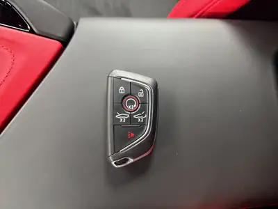Chevrolet Corvette Stingray 6.2 V8 — Légende américaine rouge, 482 ch, kilométrage imbattable — Miniature 20