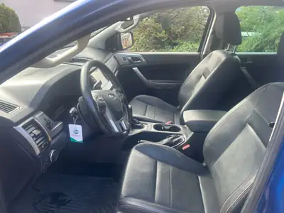 Ford Ranger Limited — Pick-up robuste 4x4, diesel automatique, faible kilométrage — tableau de bord