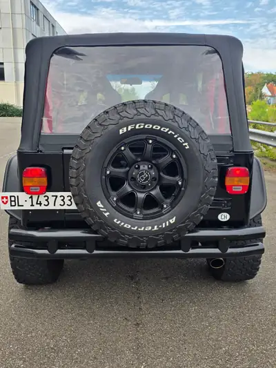 Jeep Wrangler 2.4 Sport — Légende du tout-terrain, 117'000 km, sans sinistre — Miniature 11