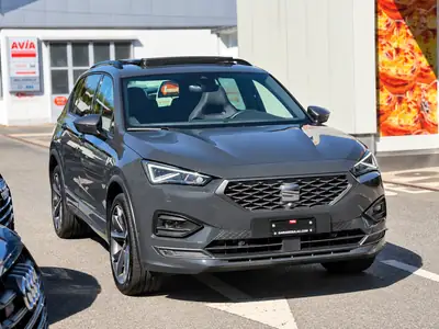 SEAT Tarraco 1.4 e-HYBRID DSG — SUV 7 places hybride rechargeable, toit panoramique, très faible kilométrage — vista posteriore
