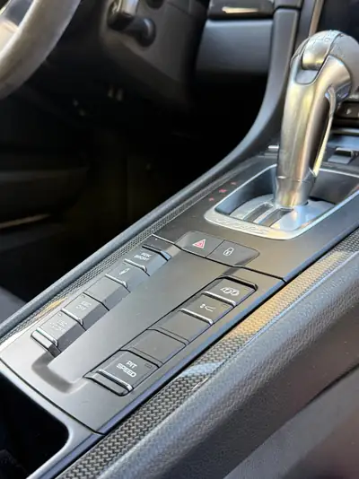 Porsche 911 GT3 RS PDK 2016 — Supercar extrême, 500 ch et seulement 58 000 km — Miniature 10