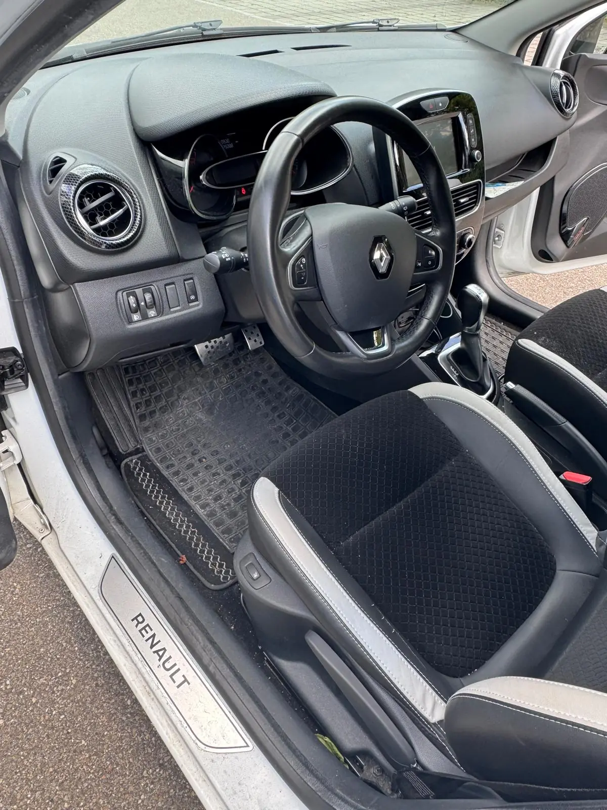 Renault Clio 2018 occasion Schlieren — 4