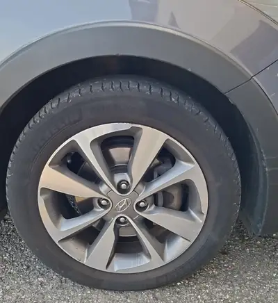 Hyundai i20 1.0 T-GDi 120 Amplia — Citadine dynamique, sans accident, consommation exemplaire — Innenraum