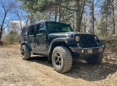 Jeep Wrangler Unlimited Camper 2.8 CRD — Overlander aménagé, prêt à l'aventure — fianco