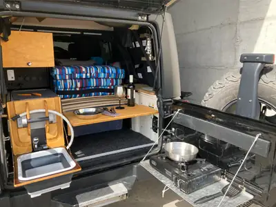 Jeep Wrangler Unlimited Camper 2.8 CRD — Overlander aménagé, prêt à l'aventure — Miniatura 8