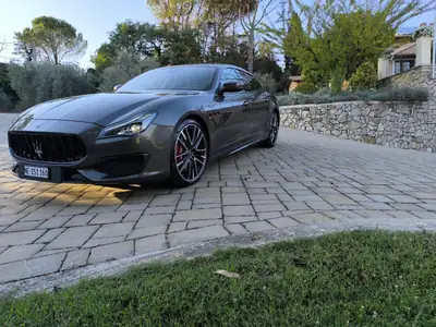 Maserati Quattroporte 3.8 V8 Trofeo — Berline prestige 580 ch, très peu kilométrée — vue extérieure